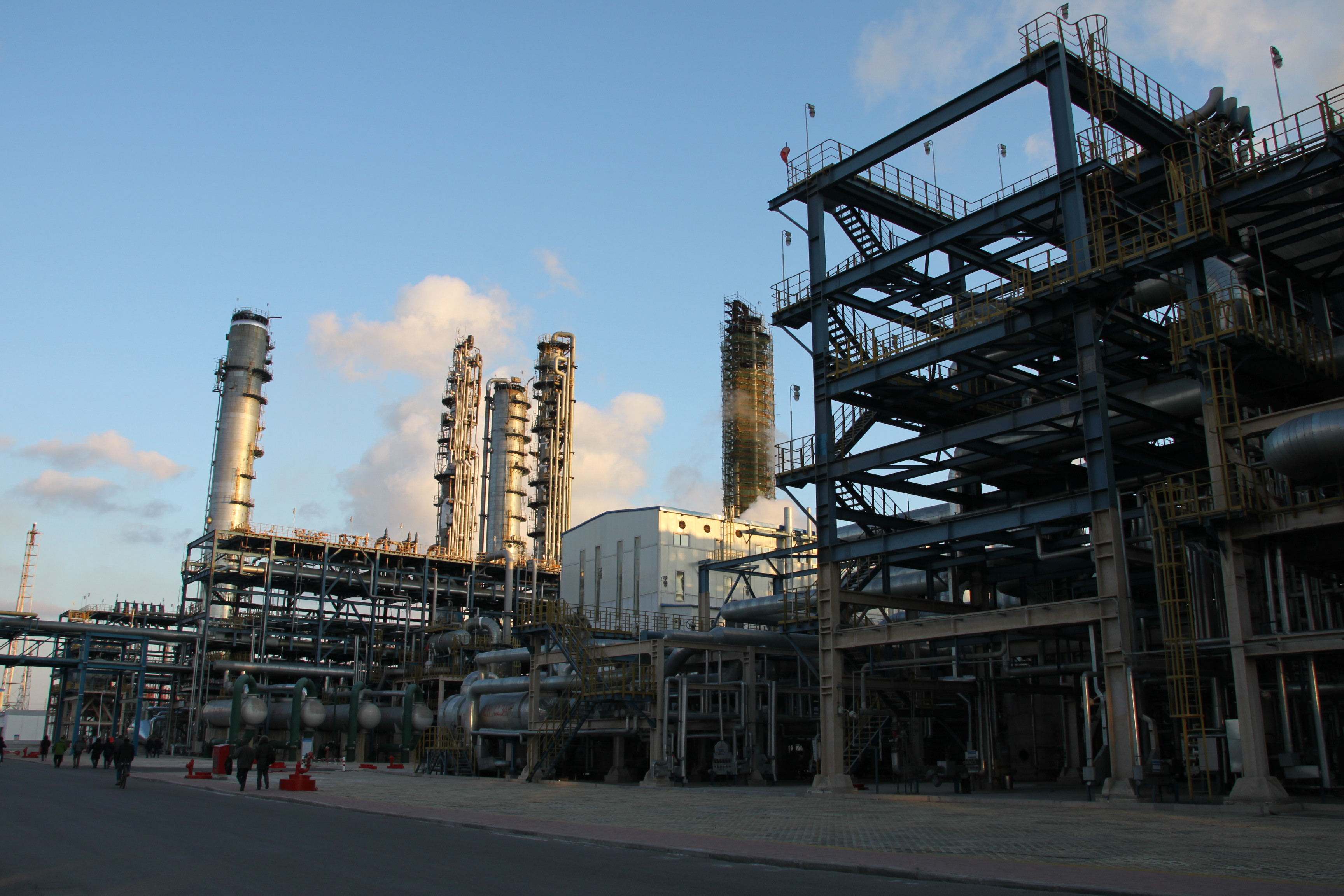 Analysis and prediction of the development pattern of the upstream, midstream and downstream industrial chains of the global and Chinese fine chemical industry in 2023